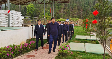 贛州市委常委、常務副市長高世文一行先后到挺進環(huán)保定南馬山逕、龍南黃沙稀土尾水項目調研