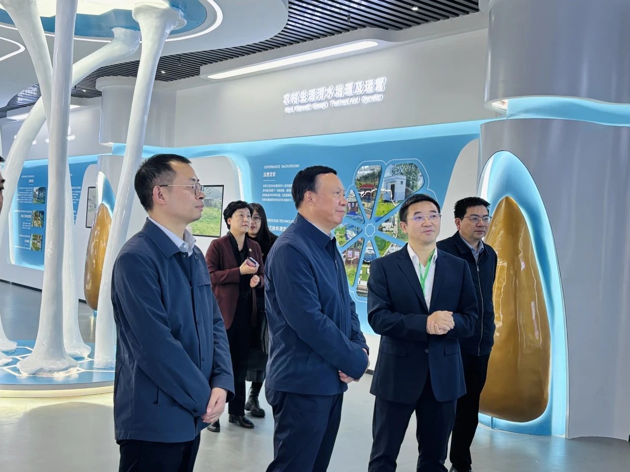 中國環(huán)境保護(hù)產(chǎn)業(yè)協(xié)會黨委書記、 會長郭承站等一行蒞臨我司指導(dǎo)交流